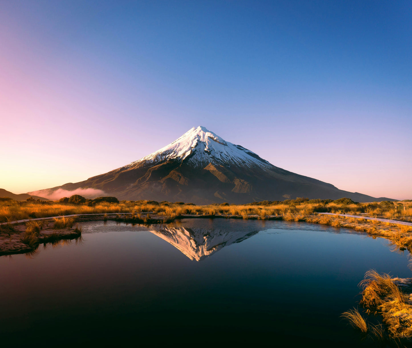FLY TO NEW ZEALAND